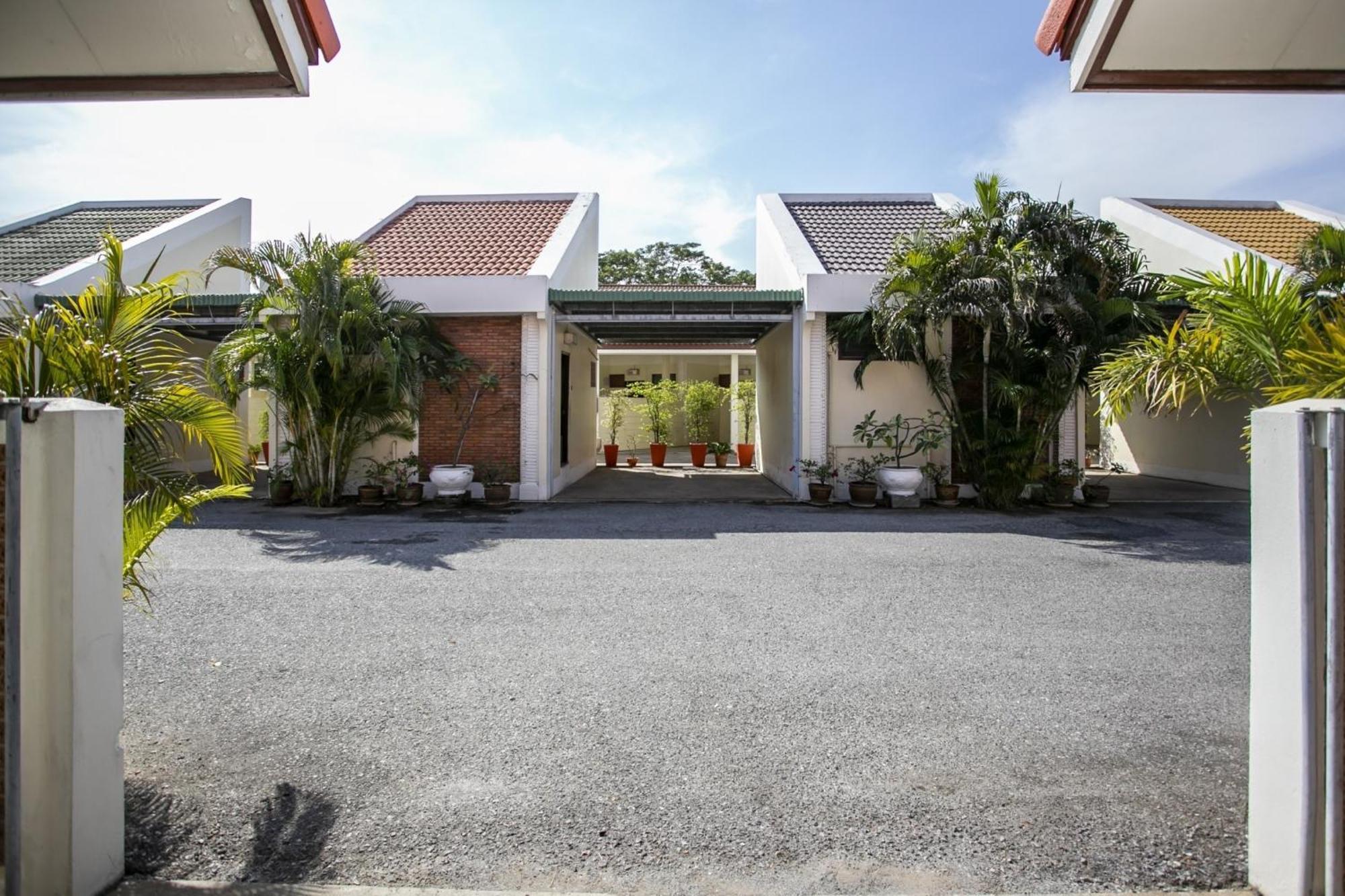 Bualuang Hotel Ang Thong Exterior photo