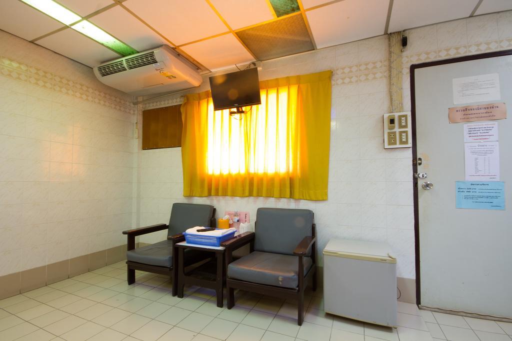 Bualuang Hotel Ang Thong Exterior photo