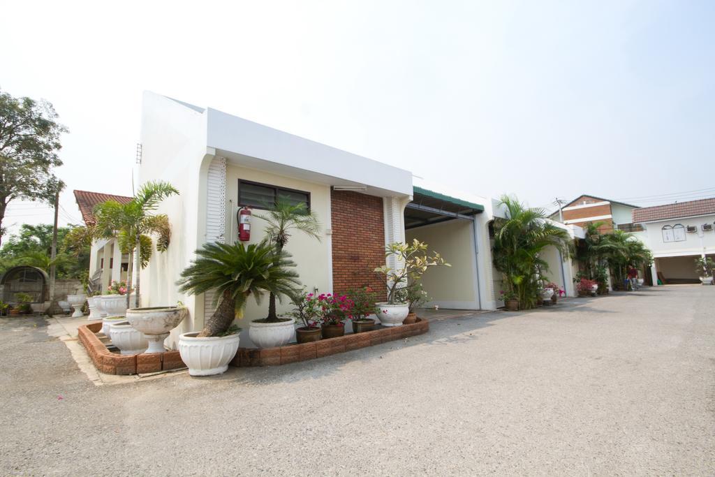 Bualuang Hotel Ang Thong Exterior photo